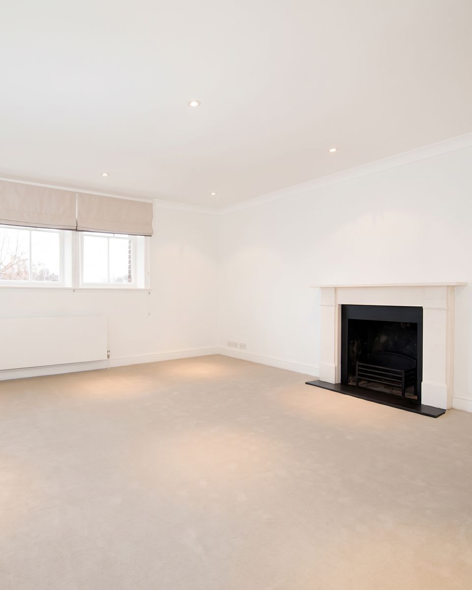 A reception room at Onslow Square, fully reinstated after fire damage — the kind of project Gavin has spent a career delivering